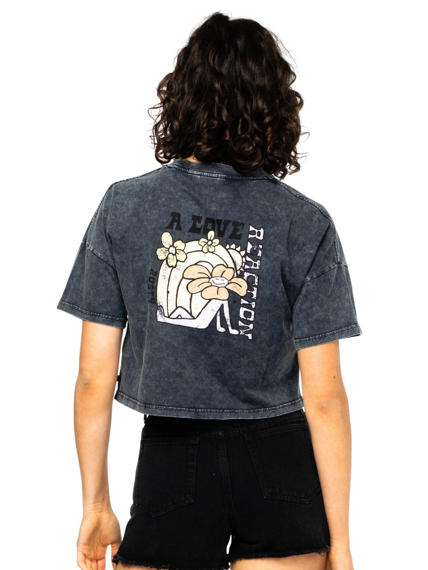 A LOVE REACTION TEE